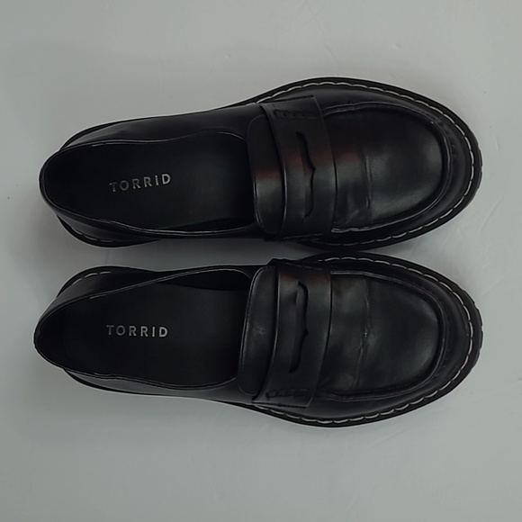 TORRID Shoes Women’s Chunky Lug Loafers Chunky Block Heel Shoes Size 9WW - Picture 1 of 6